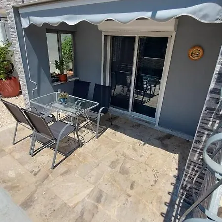 Plaza House * Kanakia